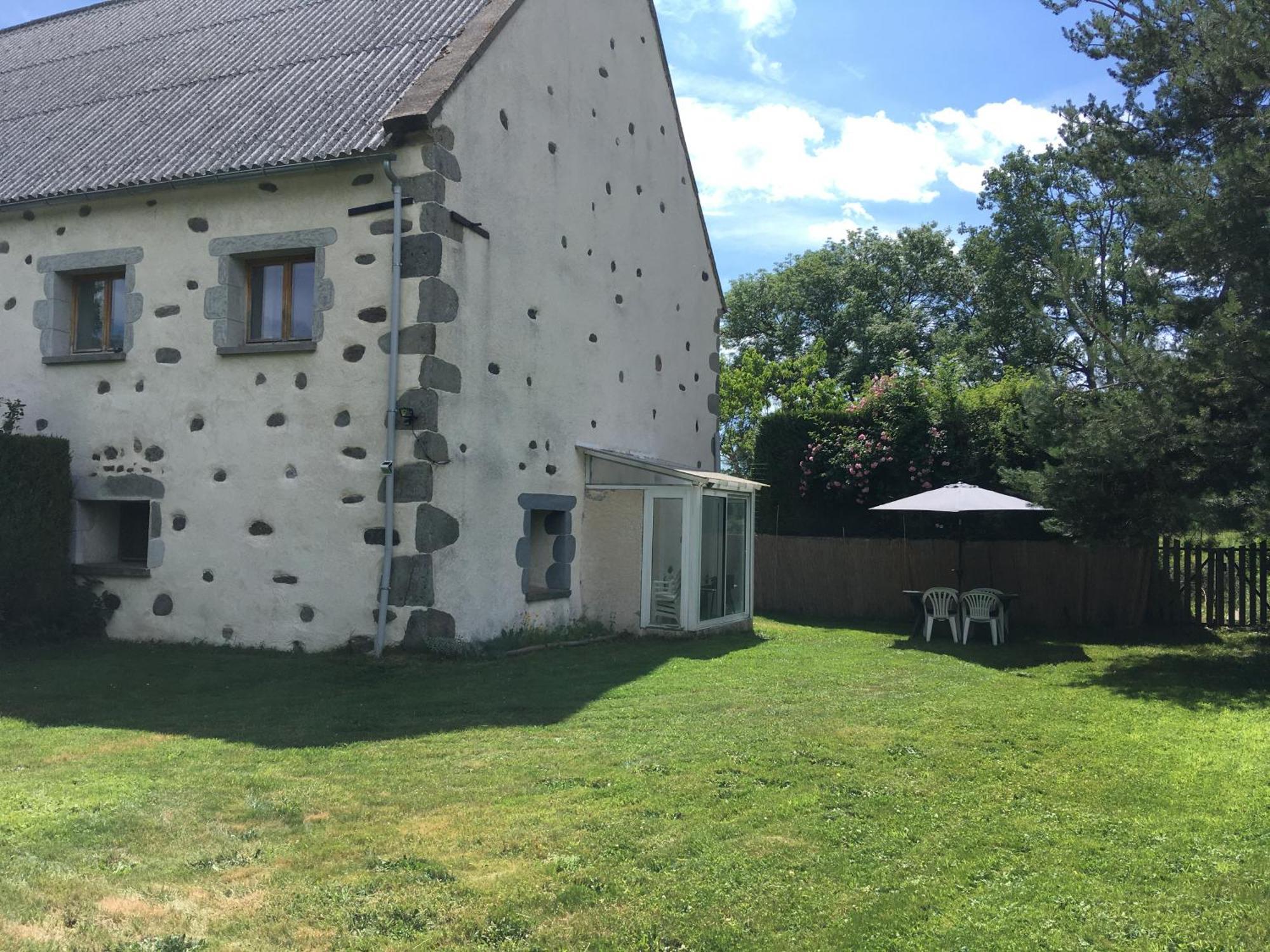 Gite Rural - Grange Des Pres Blancs Chaine Des Puys Le Vernet-Sainte-Marguerite Exterior foto