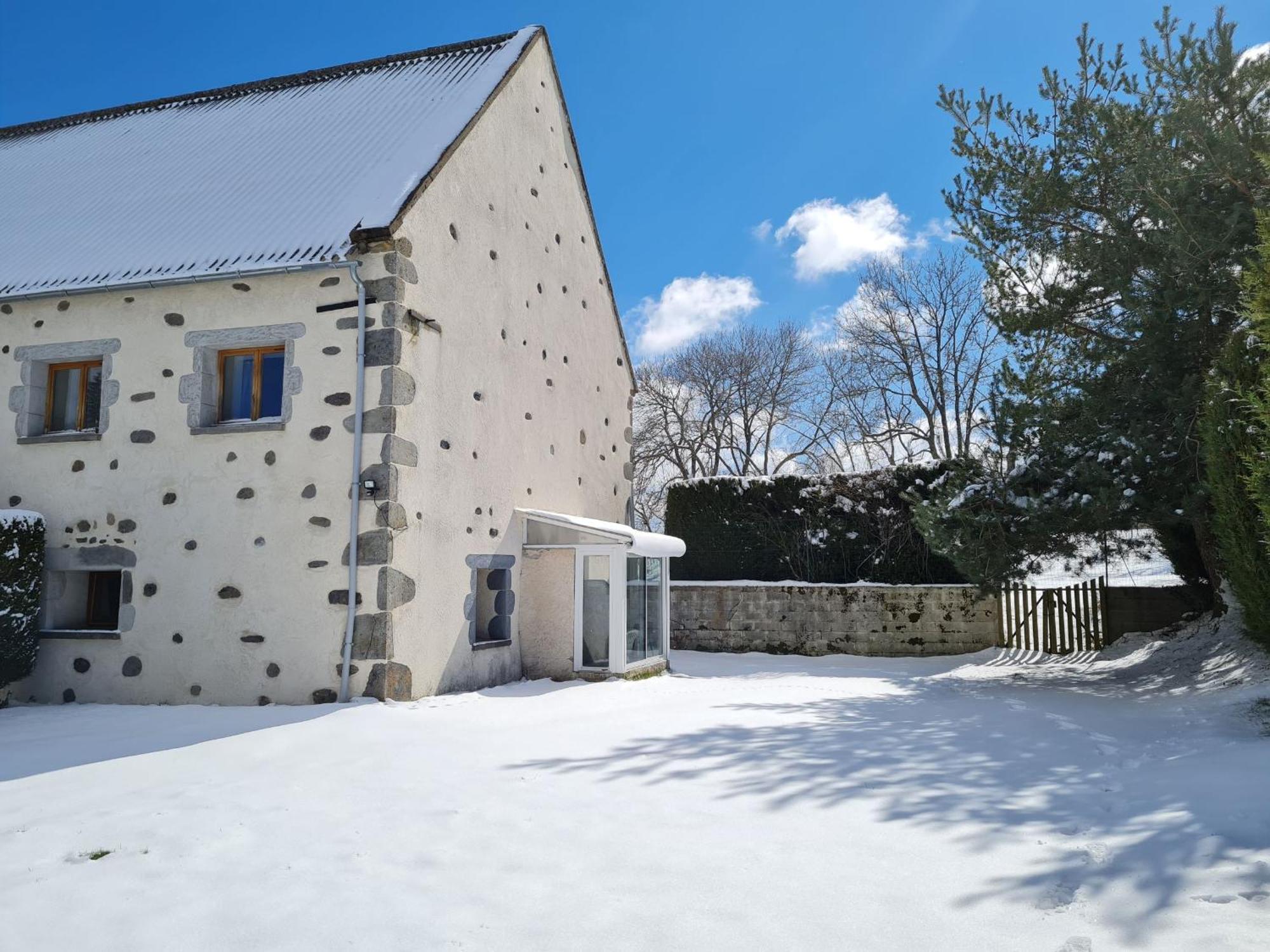 Gite Rural - Grange Des Pres Blancs Chaine Des Puys Le Vernet-Sainte-Marguerite Exterior foto