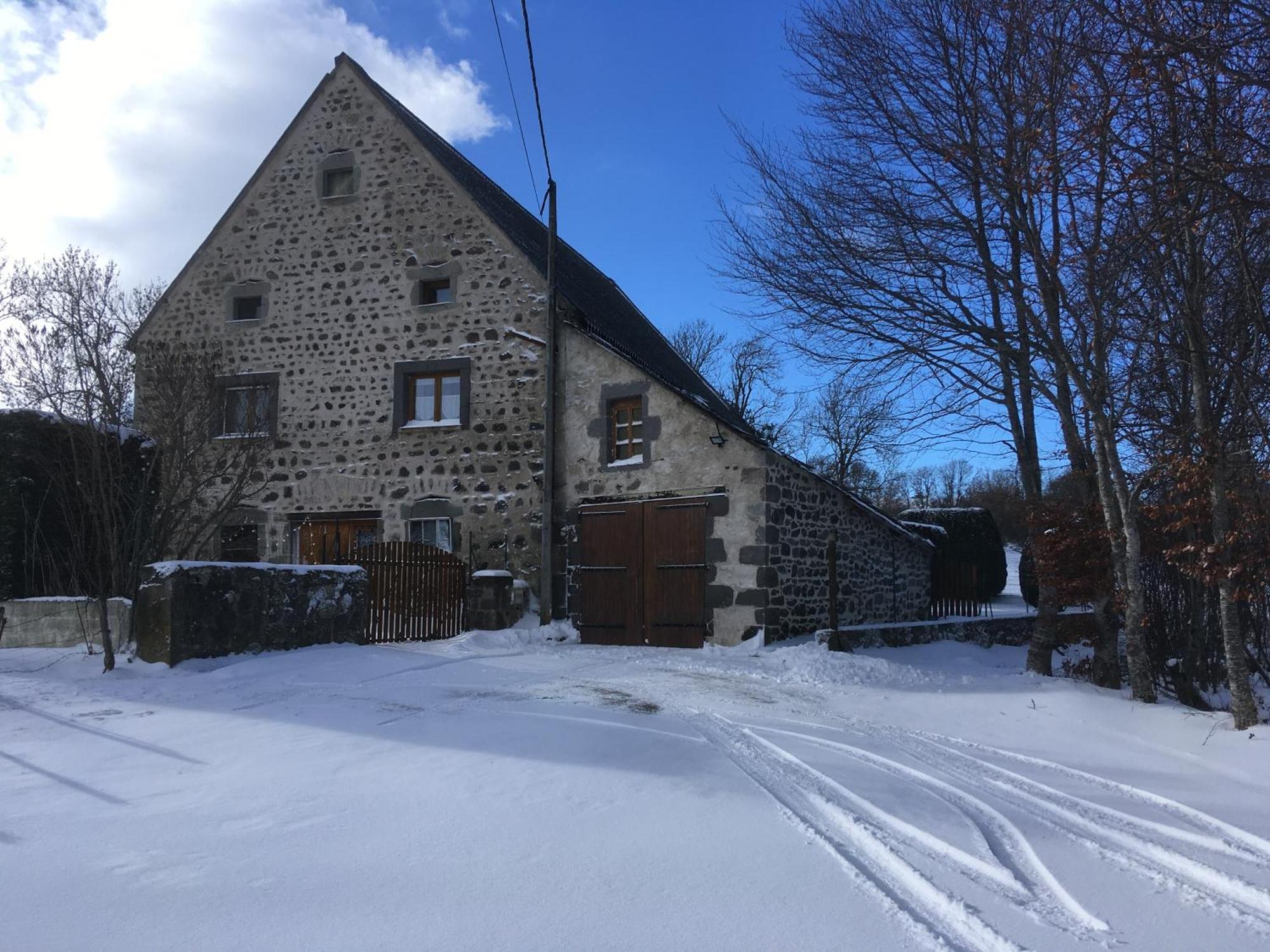 Gite Rural - Grange Des Pres Blancs Chaine Des Puys Le Vernet-Sainte-Marguerite Exterior foto
